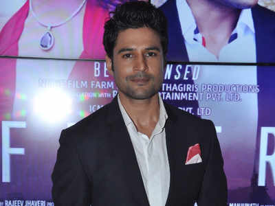 Rajeev Khandelwal records a song for his upcoming 'Fever'