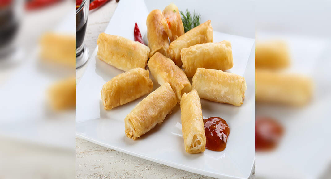 Chicken Spring Rolls Recipe: How to Make Chicken Spring Rolls Recipe | Homemade Chicken Spring Rolls