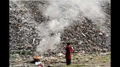 Burning garbage raises a stink in Mogappair West