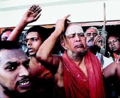 Auditor assault case: Madras high court issues notice to Kanchi Sankaracharya