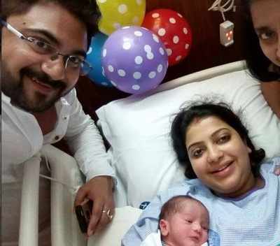 Mimi shares adorable picture of Soham's son, Saanjh