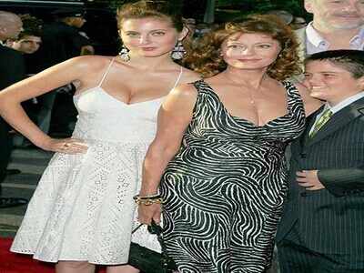 Hollywood's mom-daughter lookalikes
