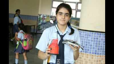 Students celebrate World Youth Day by preparing solar lamps