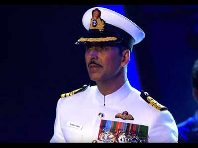 Akshay Kumar's naval officer look in 'Rustom' spikes issues