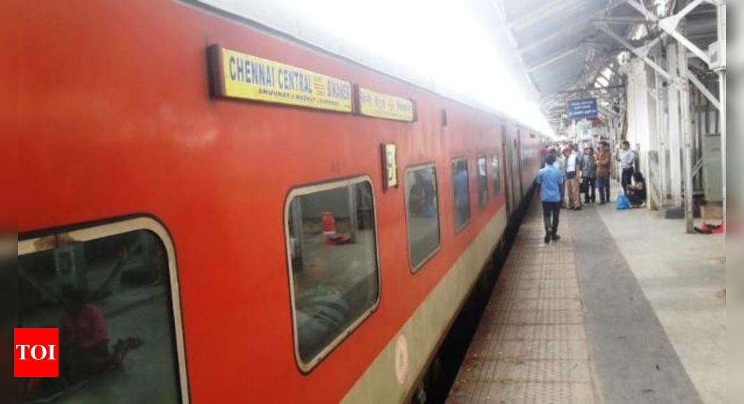 Train Passengers Create Ruckus Over Lack Of Water Bhopal News Times