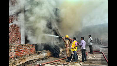 Slipper-making factory gutted in Vishwakarma