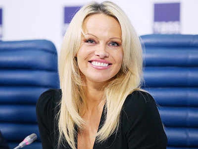Pamela Anderson joins fight against fish farming