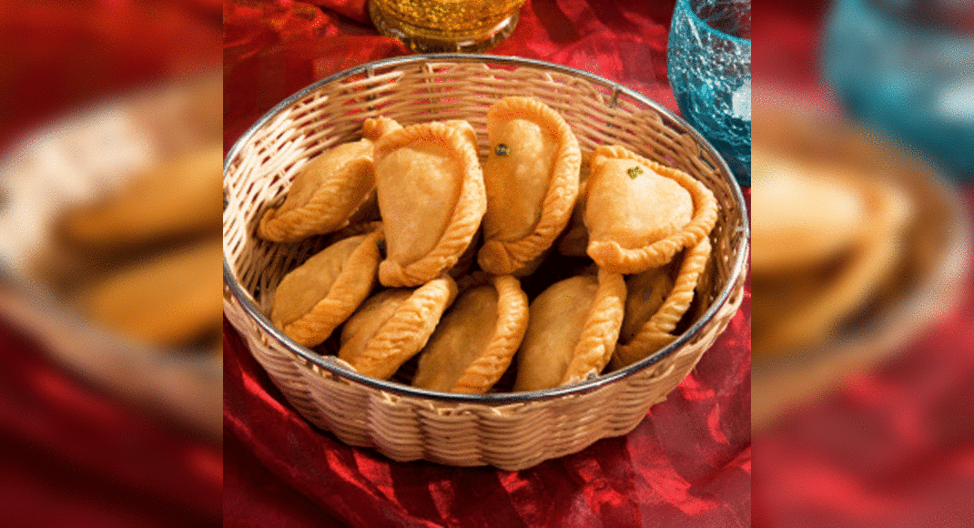 Gujiya Recipe: How to make Gujiya Recipe for Holi at Home | Homemade ...