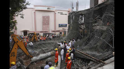 Two dead, 10 injured as building collapses in Hyderabad