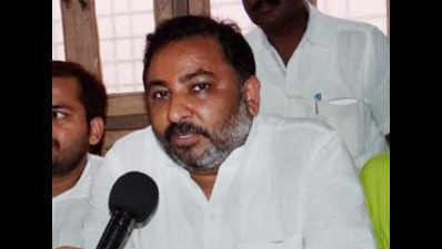 Non-bailable warrant against Dayashankar for derogatory remarks against Mayawati