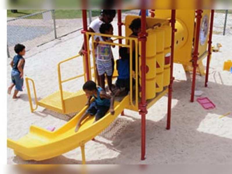 sand play equipment