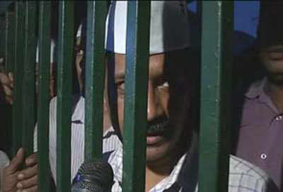 Mocktale: All AAP MLAs arrested for using polythene, Delhi finally gets BJP govt