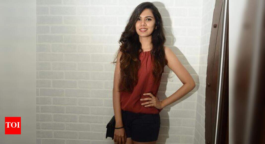 Sagarika upped the glam quotient partying Code pub in Chennai | Events ...