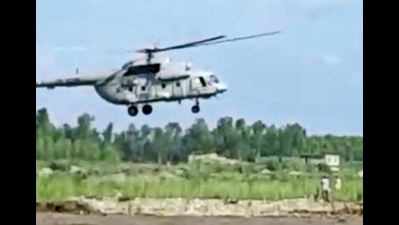 IAF airlifts 8 stranded in fields near river Yamuna