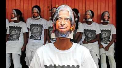 Students come together to honour Kalam on 1st death anniv
