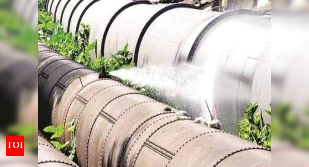 Water pipeline burst at Vartak Nagar, lakhs of litres wasted Thane