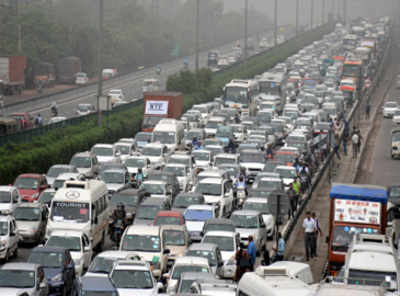 Political blame game begins over Gurgaon traffic mess