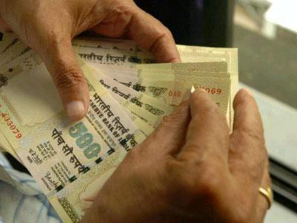 When do banks report cash deposits