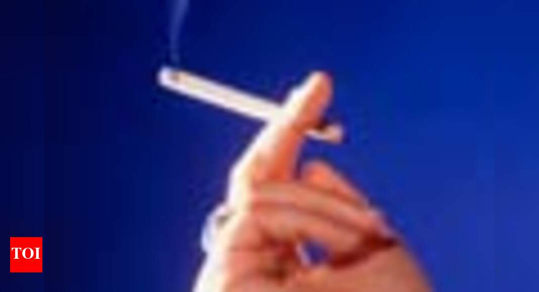 It takes just 15 ciggies to raise lung cancer risk - Times of India