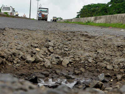 Bad roads killed over 10k people in 2015; 3,416 deaths due to potholes