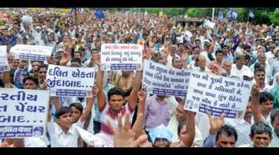Dalits pledge not to lift animal carcasses in Gujarat
