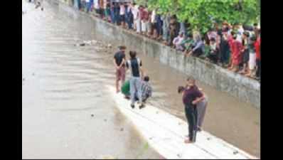 Death toll in Junagadh wall collapse touches 4