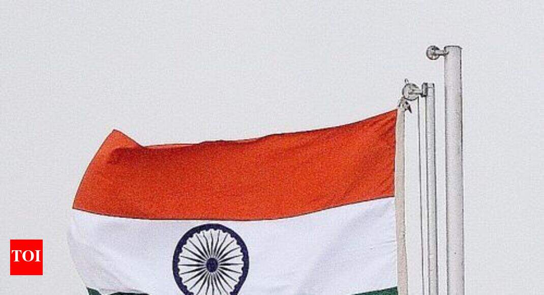 139feet national flag hoisted on Pingali Venkaiah's birth anniversary