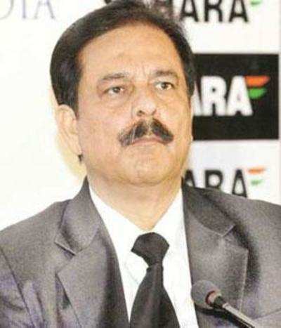Sahara pays Rs 300 crore, SC asks for Rs 300 crore more by September