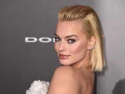 Margot Robbie too busy to marry