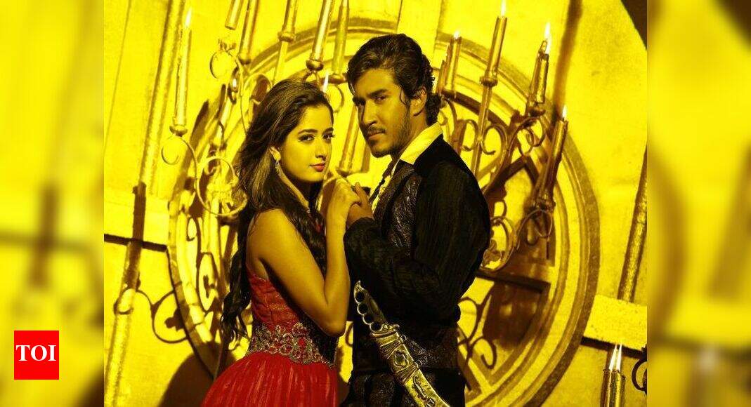 Dilip Prakash and Ashika sizzle in Crazy Boys Kannada Movie