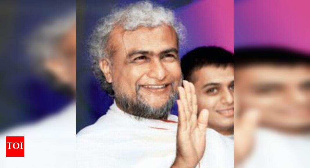 Veg vs nonveg Jain monk draws the battle lines for 2017 BMC elections