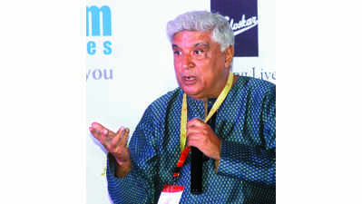 Naseeruddin Shah does not like successful people: Javed Akhtar