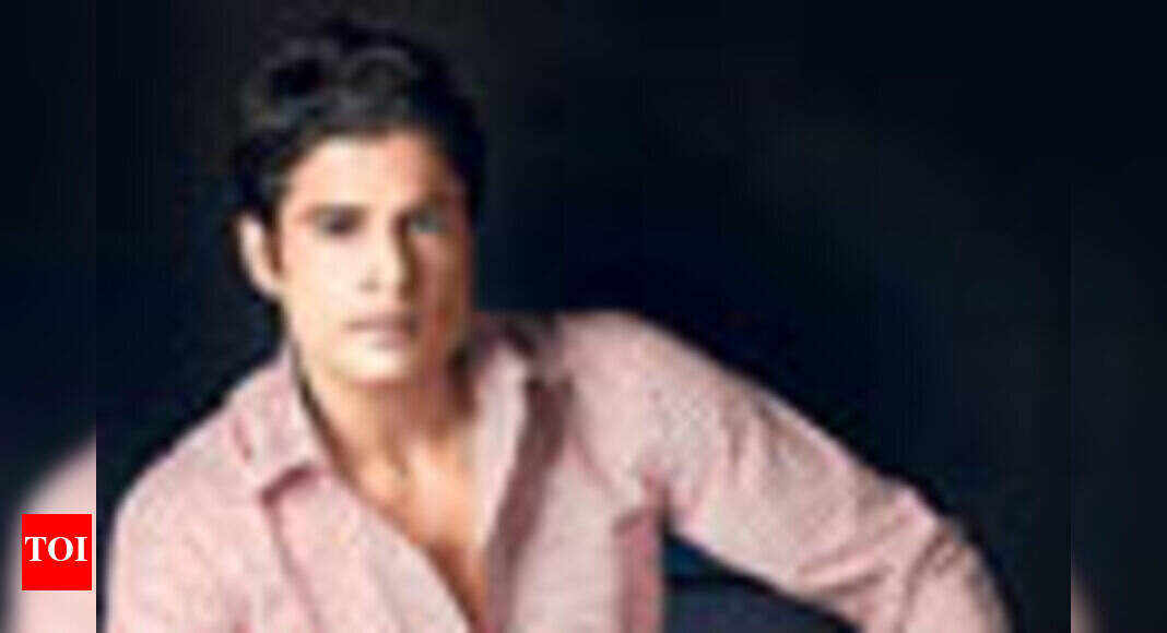 Rajeev turns rider | Hindi Movie News - Times of India