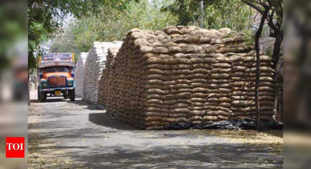 548 bags of FCI wheat, rice seized from private godown | Ahmedabad News ...