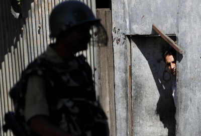 One more dead, curfew continues in many parts of Kashmir