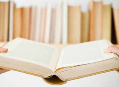 People who read books may live longer: Study