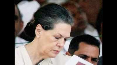Poojary offers special prayers for Sonia