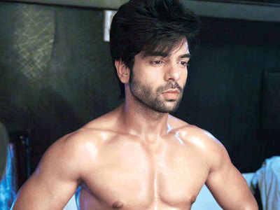Vipul loses weight to get six packs