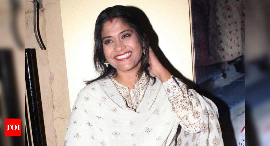 Renuka Shahane's Conversation With Journo Is A Must Read - Times Of India