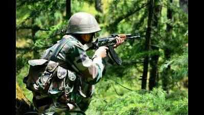 Godda cops raid Maoist hideout