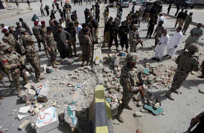 Pak points finger at 'foreign hand' in Quetta blast