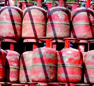 Only Rs 1,764-cr LPG subsidy saved by DBT: CAG