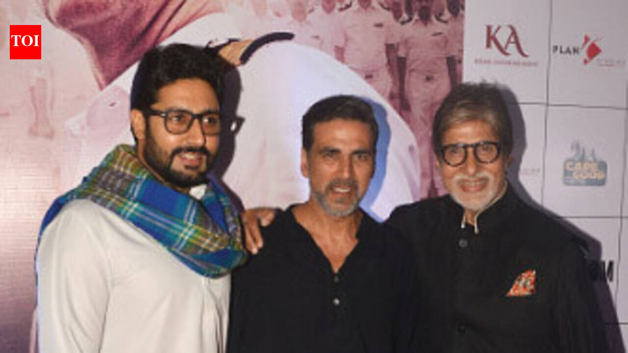 Akshay Kumar hosts special screening of 'Rustom'
