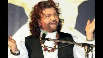Some Dalit leaders using caste to prop kin: Hans | Chandigarh News ...