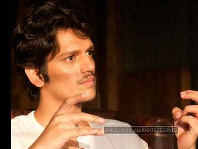 Pink actor Vijay Varma besotted by his co-star Amitabh Bachchan