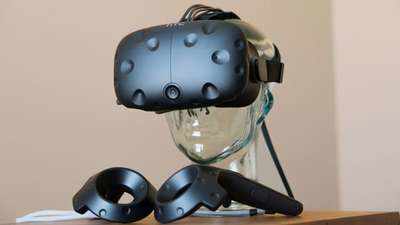 HTC Vive now comes with two VR titles