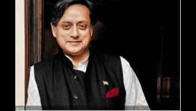 Shashi Tharoor bats for women's reservation bill