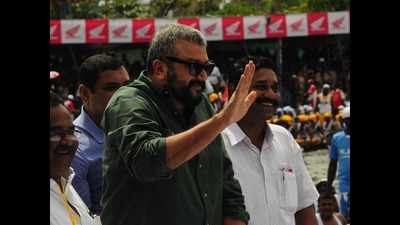 Spotted Jayaram at the annual Nehru Trophy Boat Race in Alappuzha