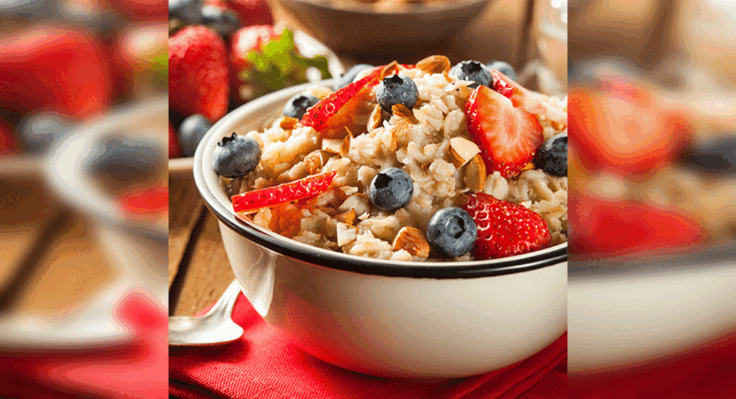 Quinoa and Oats Breakfast Bowl Recipe: How to Make Quinoa and Oats Breakfast Bowl Recipe | Homemade 