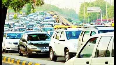 Khandu initiates poll on civic issues, 74% unhappy with traffic
